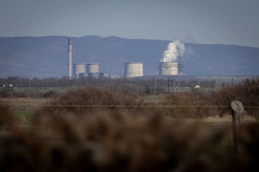 A fosszilis energia visszaszorításával csökkentene rezsit az EU, de puhítana egy ezt segítő rendszeren