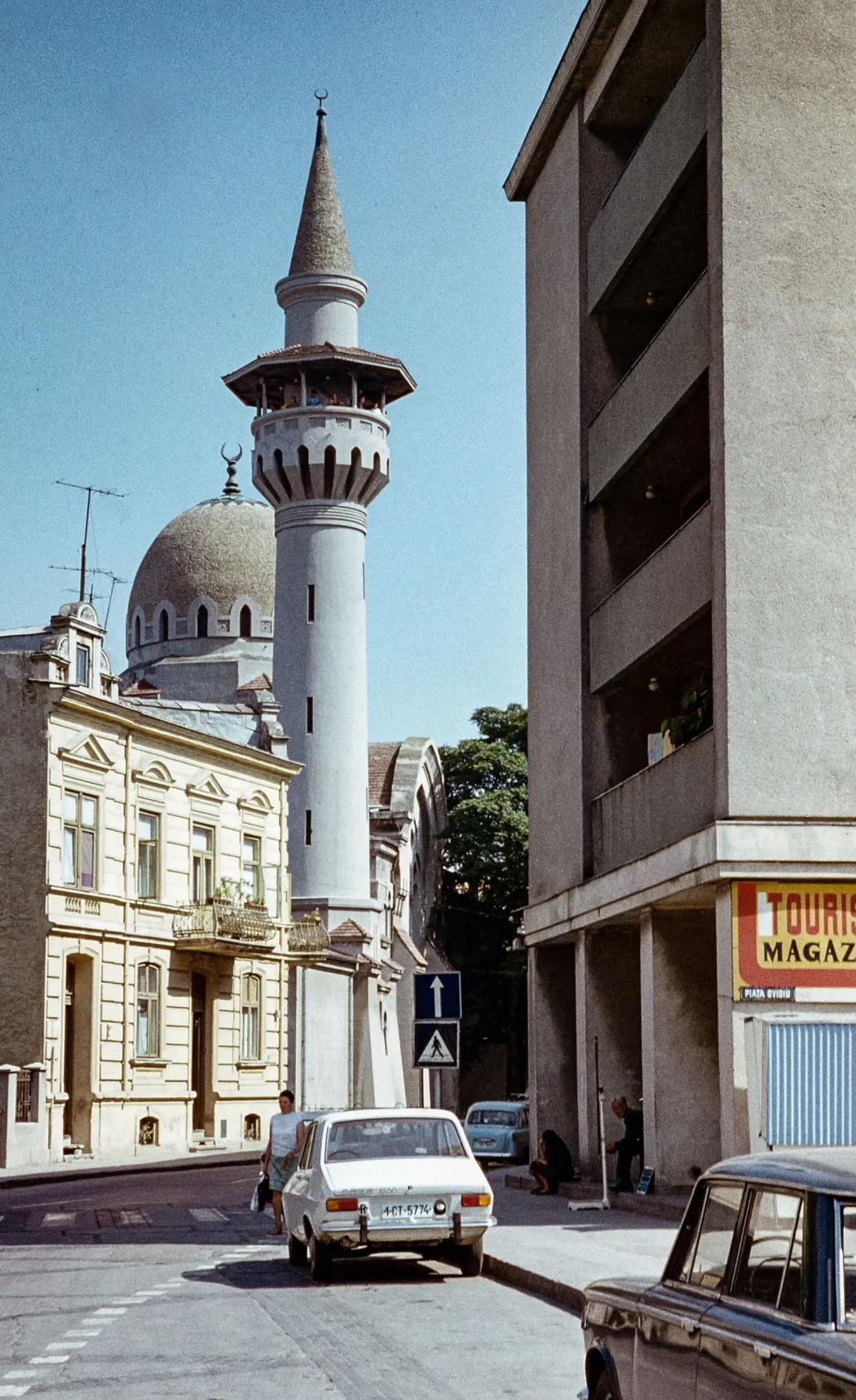 Itt a mecset is! – Fotó: Puskás László / Azopan Fotóarchívum