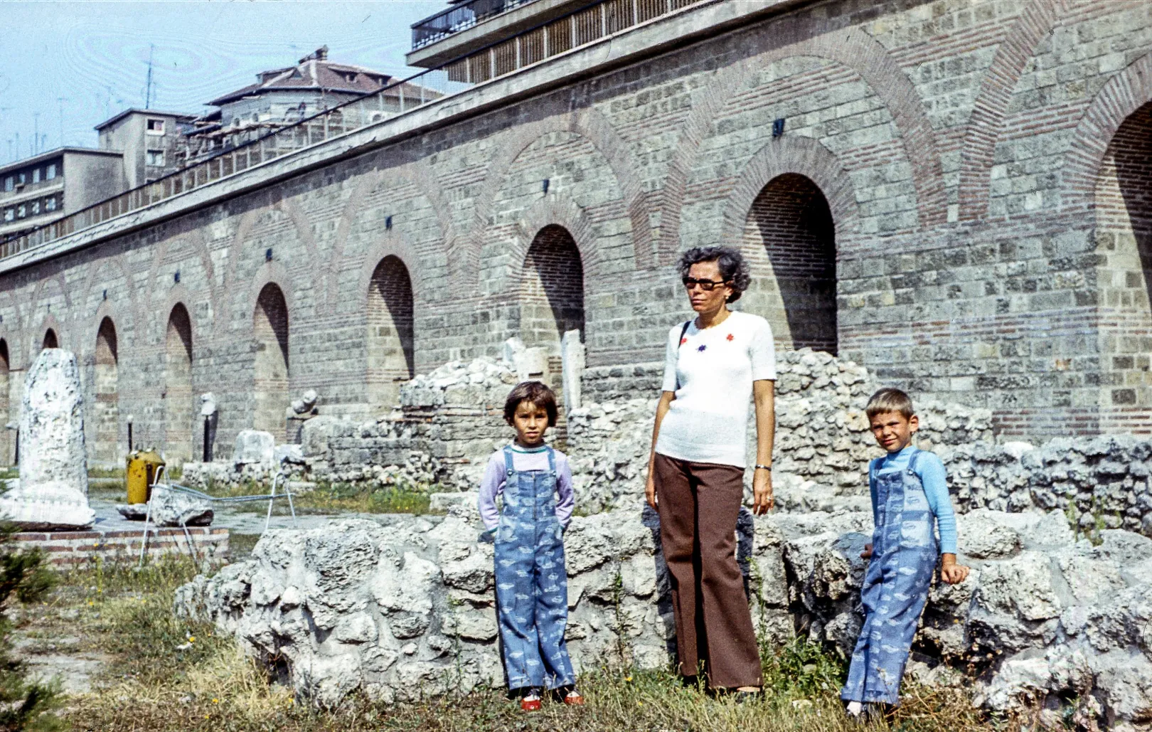 A kötelező kultúrprogram nem mindig szórakoztató. A 3. és 4. század fordulóján, az ókori Tomisz délnyugati részén emelt, mozaikpadlóval díszített komplexum a 6. századig volt a település kereskedelmi életének csomópontja – Fotó: Hegyi Zoltán / Azopan Fotóarchívum