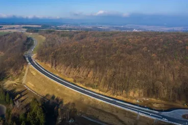 Két NER-es csúcsmilliárdos versengett az 1700 milliárdos üzletért, Vitézy elveszi tőlük