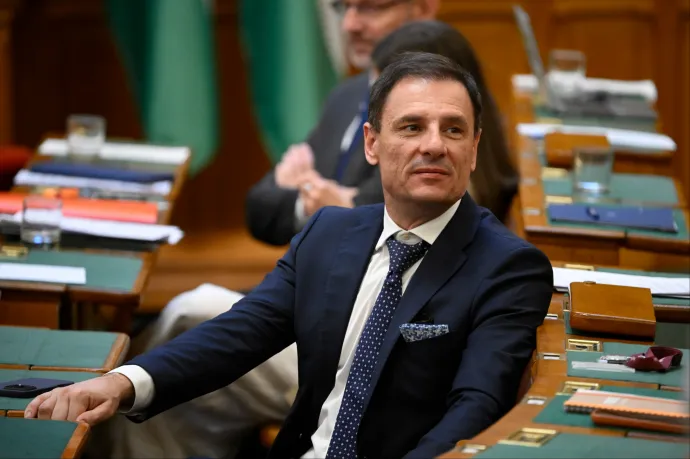 Négy ügyben az Alkotmánybírósághoz fordul a Fidesz