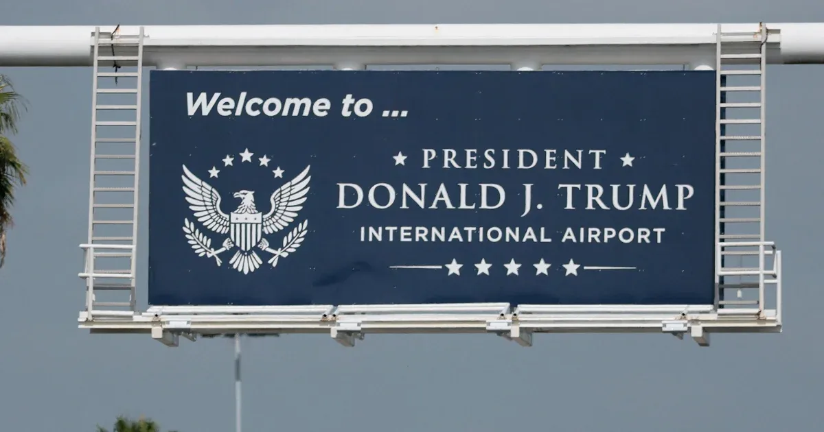 Ingyenes átfoglalási lehetőség a United Airlines-tól a Trump repülőtér elkerülésére