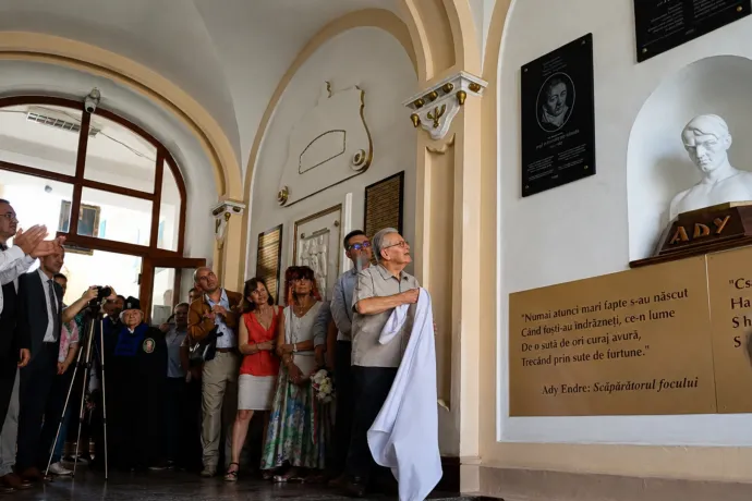 Emléktáblát avattak és tudományos konferenciával tisztelegtek Gyarmathi Sámuel előtt Zilahon