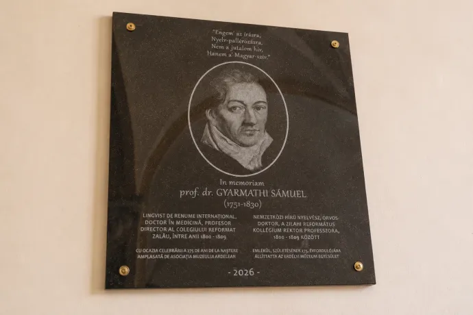 A kihelyezett emléktábla – Fotó: László László / Transtelex