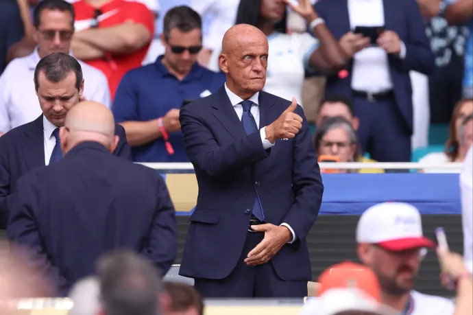 Majd csak a vb után büntetheti meg a FIFA a bírókat kritizáló játékosokat és edzőket