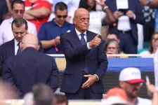 Majd csak a vb után büntetheti meg a FIFA a bírókat kritizáló játékosokat és edzőket
