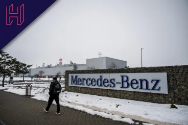 A kecskeméti Mercedes-gyáron látni az uniós autóipar fordulatát
