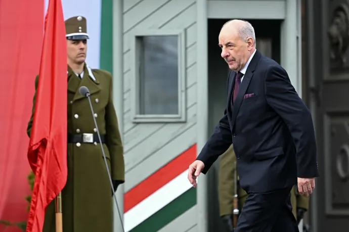Political Capital Sulyok Tamás távozásáról: Ezt a csatát a kormány megnyerte