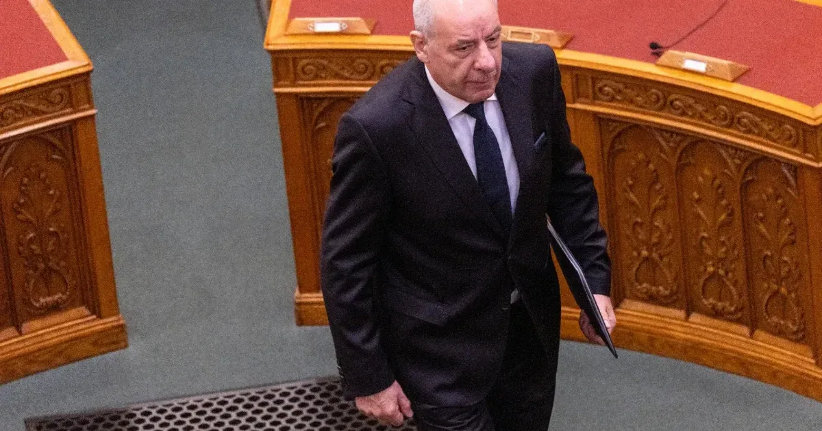 Tamás Sulyok végleg búcsúzik, aláírta az Alaptörvény 17. módosítását