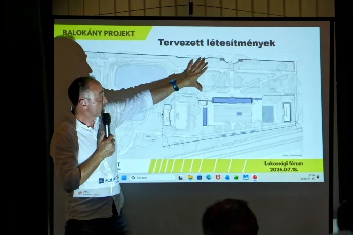 Udud Péter tulajdonos beszélt a szükséges építészeti, hangtechnikai beavatkozásokról – Fotó: Gűth Ervin / Telex