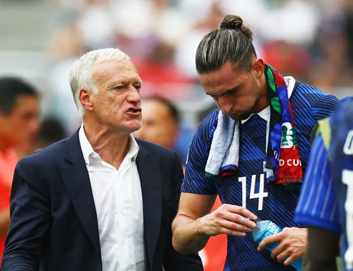 Didier Deschamps és Adrien Rabiot a bronzmérkőzésen – Fotó: Carlos Barria / Reuters