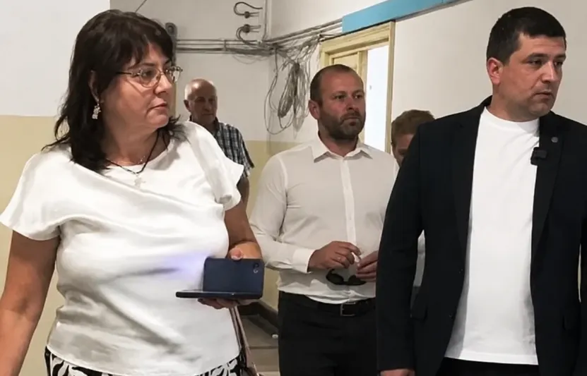 A marosvásárhelyi RMDSZ-től a CENAFER-ig és a csokibotrányig: kicsoda Dudás Annamária?