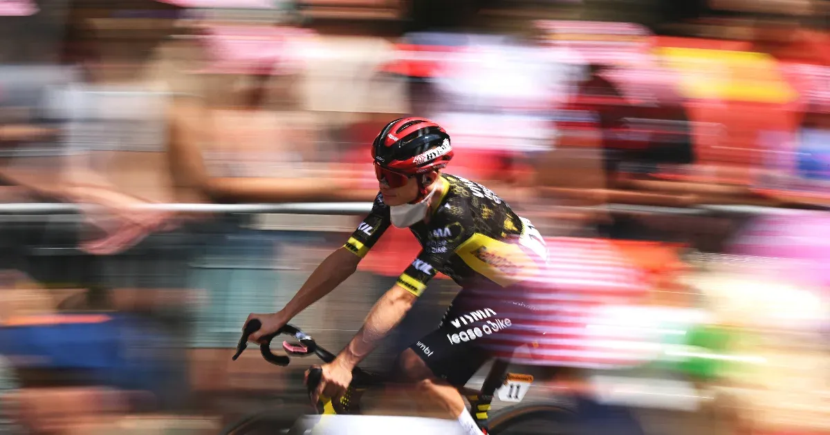 Egy bukás miatt véget ért a második helyen álló Vingegaard Tour de France-a