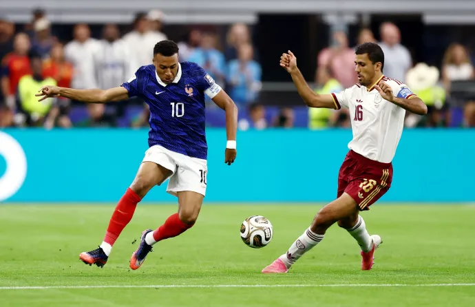 Rodri és a francia Mbappé a franciák ellen játszott elődöntőn – Fotó: Lee Smith / Reuters