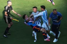 Vizsgálatot indít a FIFA Argentína ellen Paredes balhéja miatt