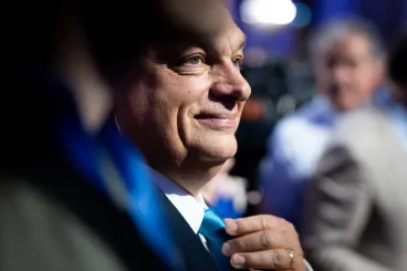 Nemrég még Frankfurtban szpottolták Orbán Viktort
