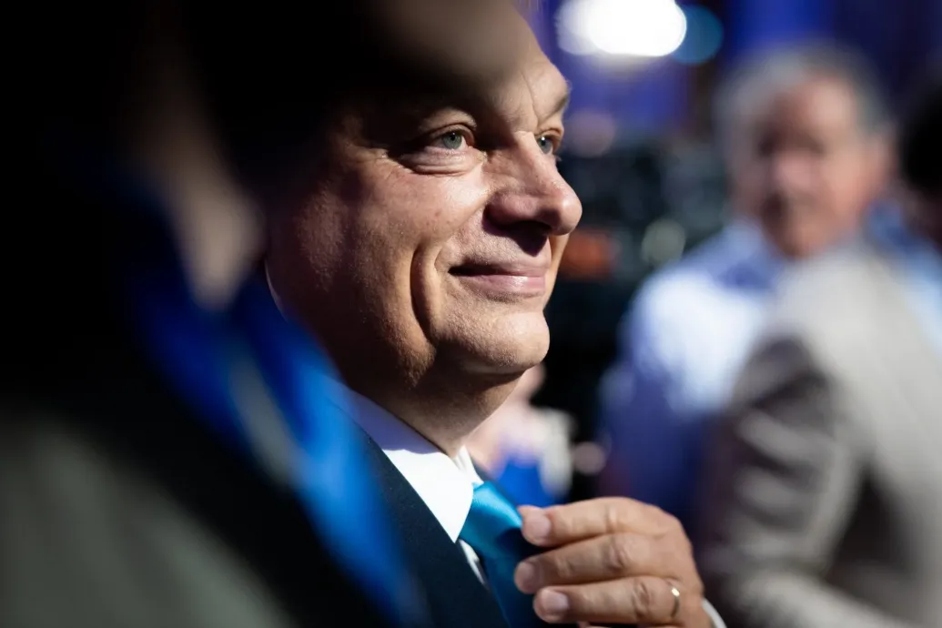 Nemrég még Frankfurtban szpottolták Orbán Viktort