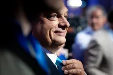 Nemrég még Frankfurtban szpottolták Orbán Viktort