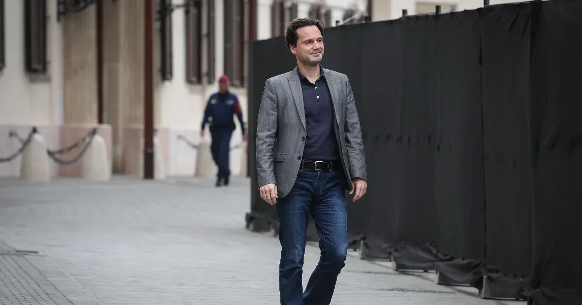 „Fidesz: Lefoglalták a párt szervereit, de részletek nem derültek ki” „Fidesz: Lefoglalták a párt szervereit, de részletek nem derültek ki”