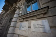 Akár népszavazás is lehet belőle, hogy a demokrácia napja legyen-e április 12