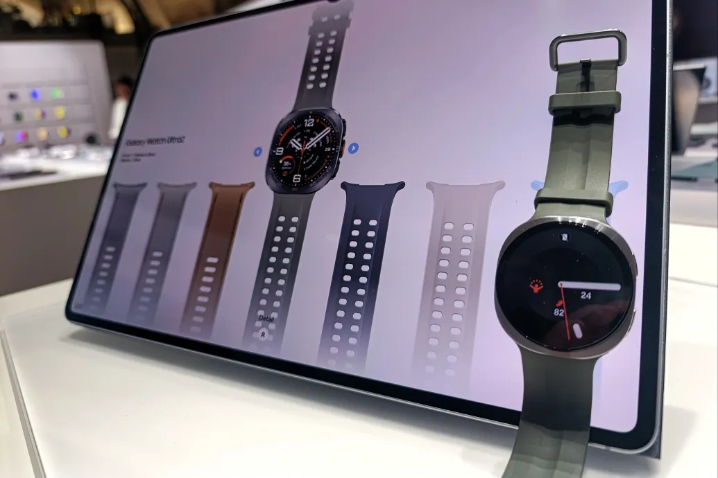 A Samsung végre értelmet adott az okosóráinak