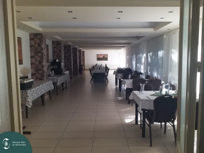 A Salgó Hotel kívülről és belülről – Fotók: Nemzeti Adó- és Vámhivatal