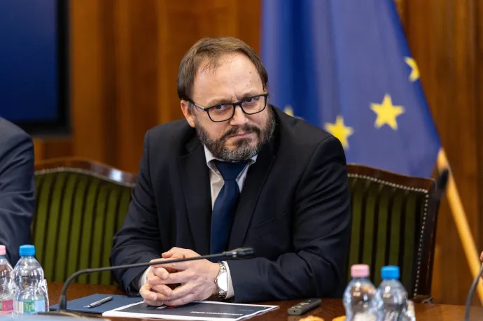 Olyan erős a forint, hogy csökkent a magyar állam devizaadóssága, FixMÁP-ban viszont már 5000 milliárd tartozásuk van