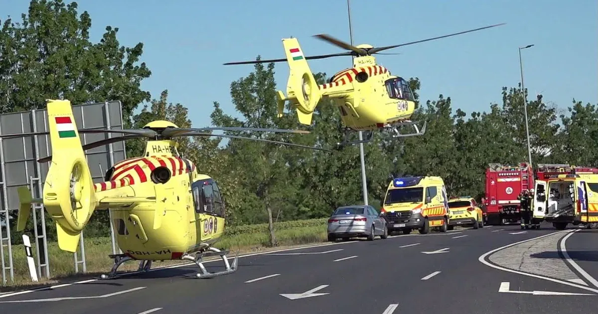 Halálos frontális karambol volt Sárvárnál, három mentőhelikoptert is riasztottak