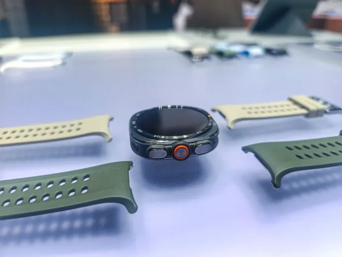 A bika Galaxy Watch Ultra 2 – Fotó: Nagy Nikoletta / Telex.hu