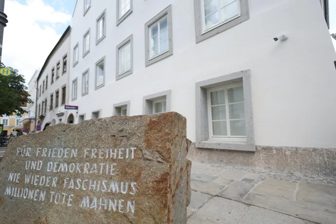 Rendőrőrs nyílt Adolf Hitler szülőházában