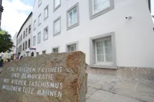 Rendőrőrs nyílt Adolf Hitler szülőházában