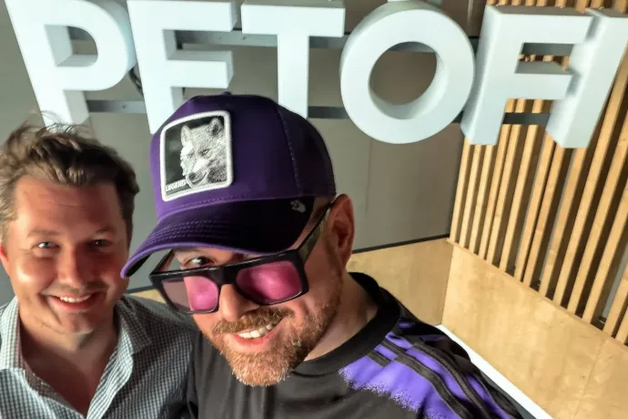 10 év után Fluor ismét a Petőfi rádióban járt