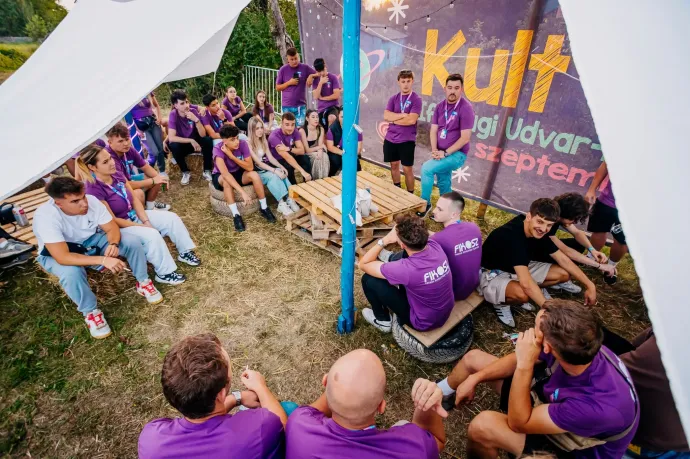 Kult-Űr fesztivál szervezői és Kovászna Megye Tanács számukra megítélt 0 lejes támogatása – Fotók: Sinka Arnold / Kult-Űr