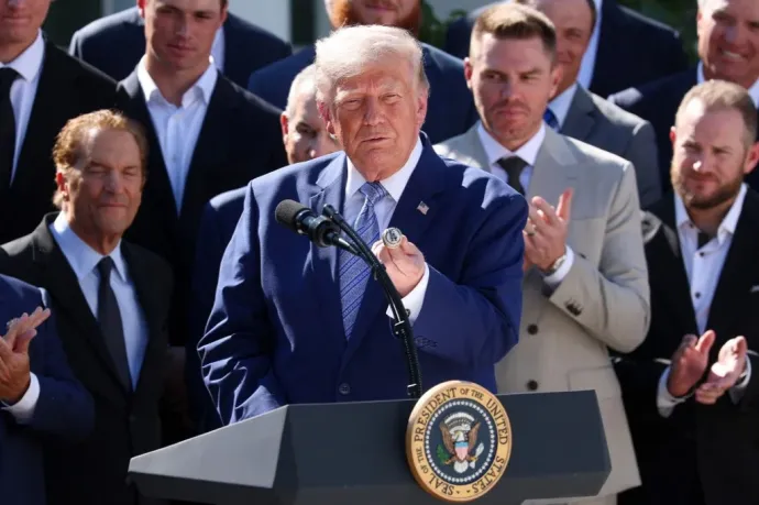 Újabb védővámokat vet ki Trump, legalább hatvan ország érintett