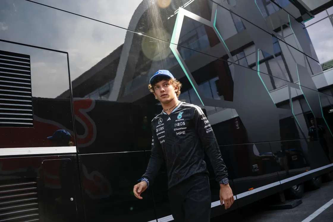 Előbb vezetett F1-kocsit, mint hogy jogsija lett volna – Antonelli a Forma–1 legfiatalabb világbajnoka lehet