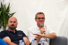 A főnök holnap mond egy nagyon jó beszédet, a Fidesz jó tracken van