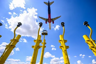 A Wizz Air csak a kormányhivatal közbelépése után fizetett kártérítést egyik utasának, a többi károsult viszont még fut a pénze után