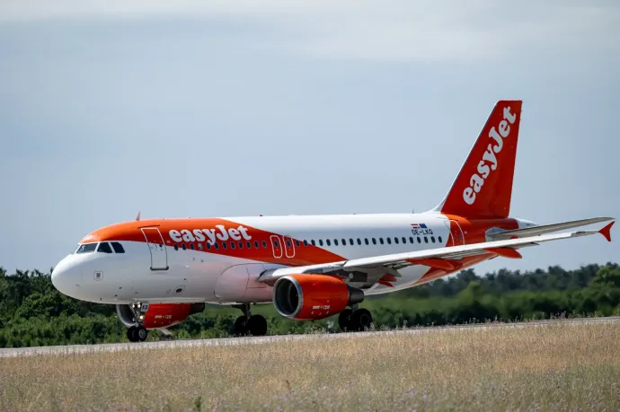 Tömegbunyó miatt fordult vissza egy brit repülő Tenerifére