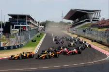 Lando Norris nyert a Hungaroringen, Antonelli a hetedik helyről jött fel a dobogóra