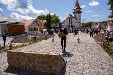 Tarr Zoltán első erdélyi útján Markóval fotózkodott, Kelemen Hunorral nem, és a támogatások átvilágítása volt a fő témája
