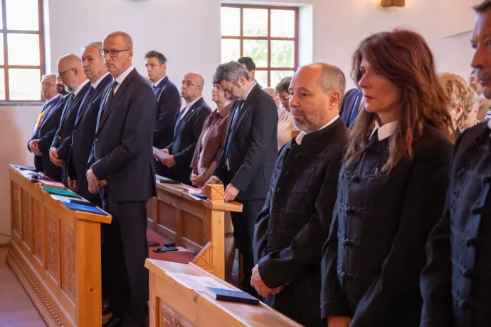 Tarr Zoltán a Petőfi múzeumban és a fehéregyházi unitárius templomban – Fotó: Bereczky Sándor / Péter Ferenc, RMDSZ