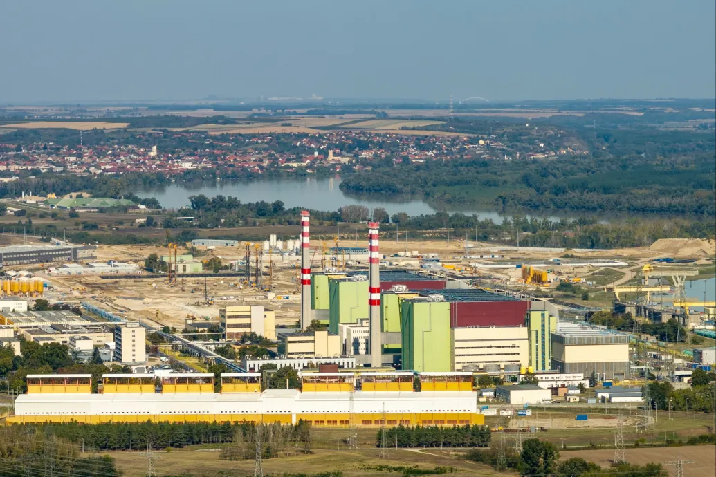 A Duna rekordalacsony vízállása miatt csökkentik a Paksi Atomerőmű teljesítményét