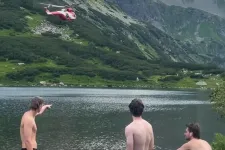 Fokozták a járőrözést a tilosban járó turisták miatt a Lengyel-Tátrában