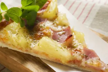 Kinek támadt először az a forradalmi ötlete, hogy ananászt tegyen a pizzára?