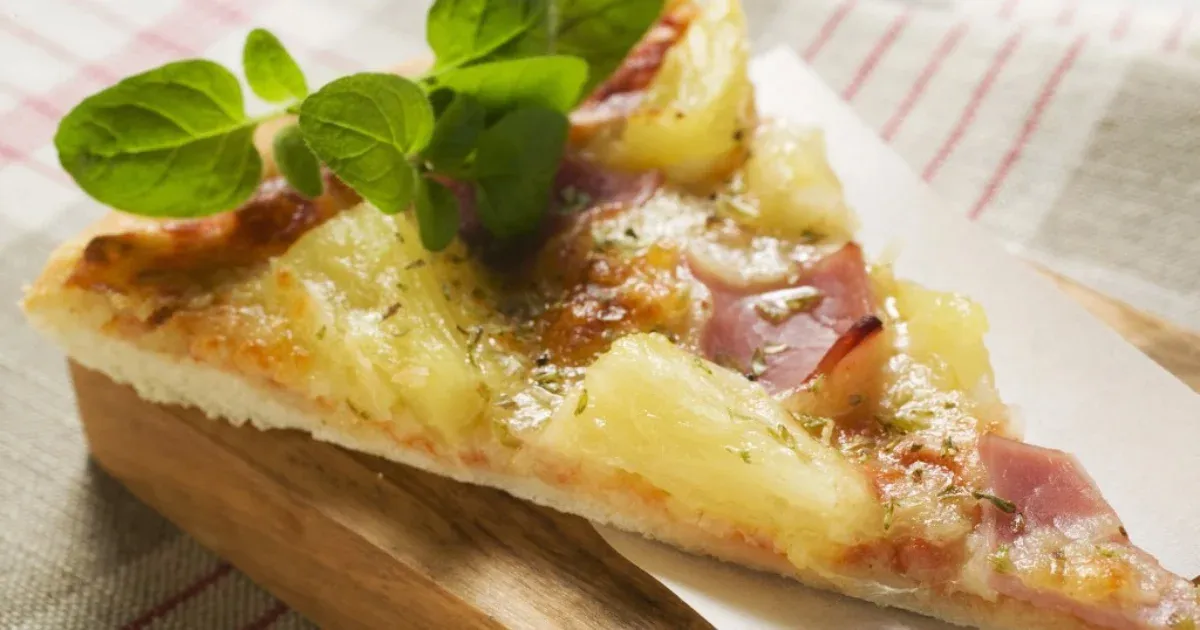 Az ananászos pizza: a világ legmegosztóbb étke és a kultúrharc szimbóluma Az ananászos pizza: a világ legmegosztóbb étke és a kultúrharc szimbóluma