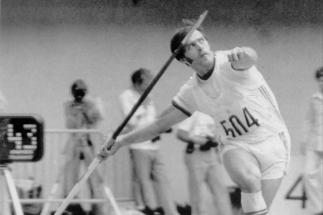 Sokkoló világcsúcs első dobásra – így lett az apja után Németh Miklós is olimpiai bajnok
