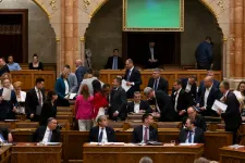 Sorcsere jön a Fidesznél, újabb 4-6 képviselőt lecserélhetnek a parlamenti frakcióban év végéig
