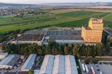 Elfogadták a marosvásárhelyi „fotógyár” területrendezési tervét, magyar állami támogatással épülne ide szálloda