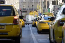 Drágul a taxizás Budapesten, nem minden taxis elégedett a változásokkal