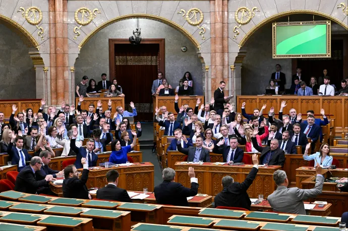 Energiatakarékossági okokból a hétfői és a keddi parlamenti ülés elhalasztását kéri a Tisza-frakció